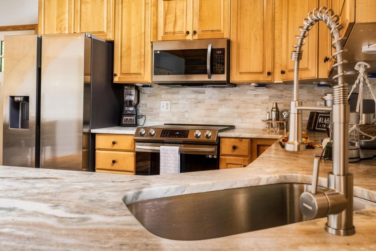 Mountainside - New Luxury Cabin-Fire Table-Hot Tub-3 Pools-Ps5-Bears Gatlinburg Exterior foto