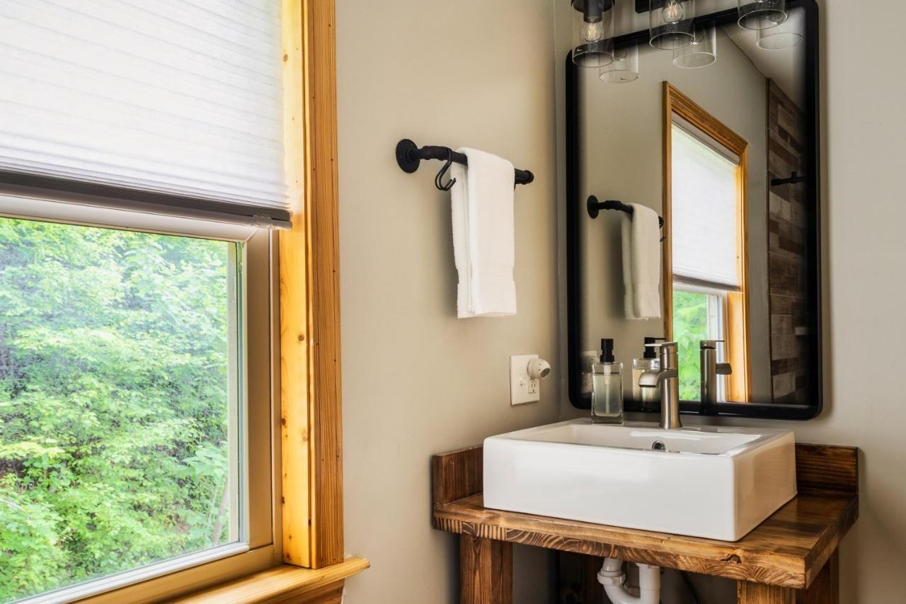 Mountainside - New Luxury Cabin-Fire Table-Hot Tub-3 Pools-Ps5-Bears Gatlinburg Exterior foto